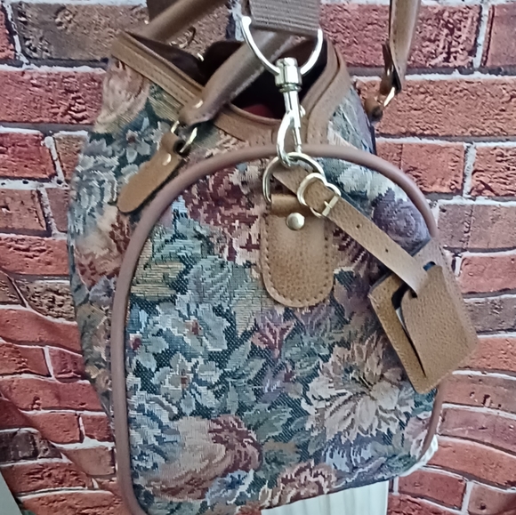 TRAVEL BAG - Picture 4 of 14